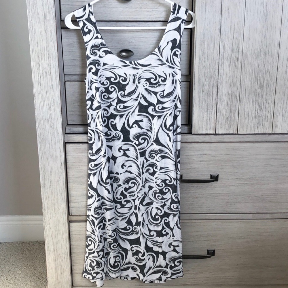 NWT Beautiful Sun Dress Size M
